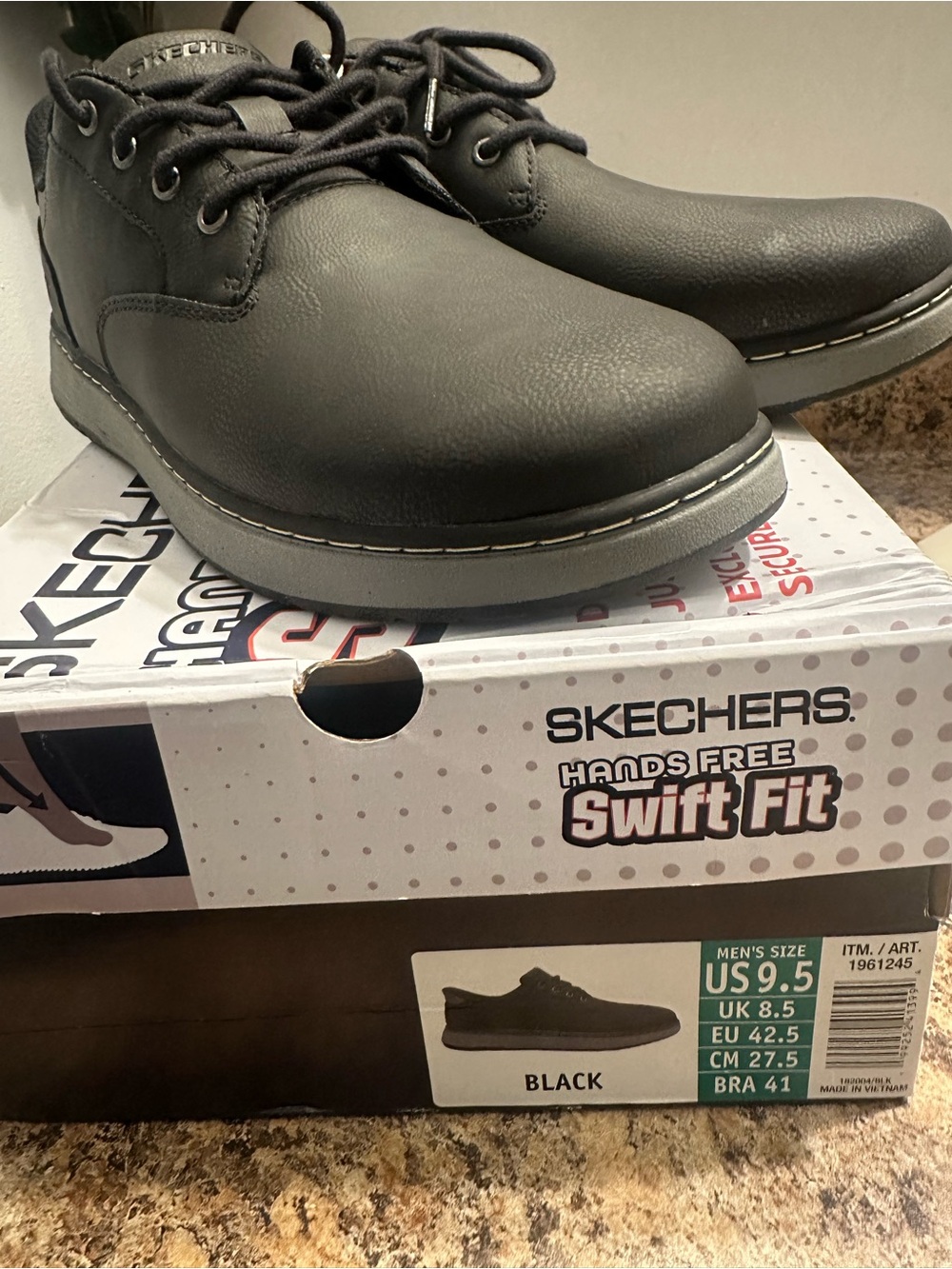 Skechers Men's Black Lace-Up Swift Fit Oxfords